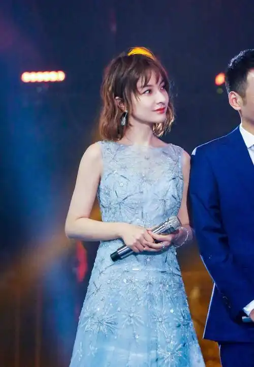 《快乐大本营》主持吴昕的详细介绍