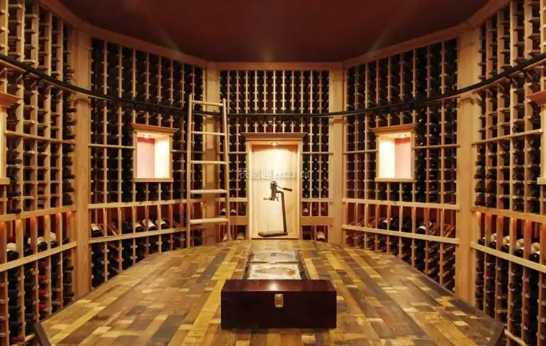 2022家庭酒窖大酒柜摆放设计图片