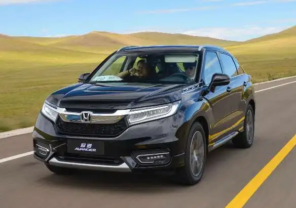 98万本田冠道无论是空间还是动力方面都是非常出色的,车身尺寸816