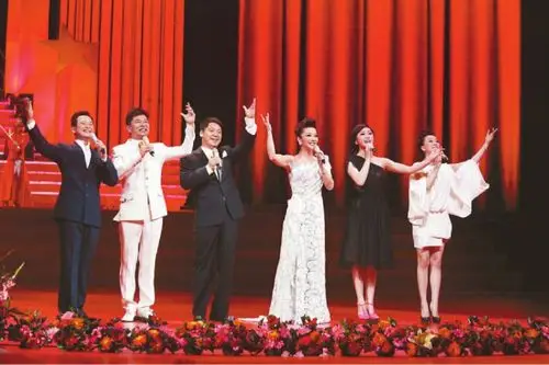 乔军,吕宏伟,金婷婷,曲丹,泽旺多吉,白致瑶演唱《二十年后再相会》