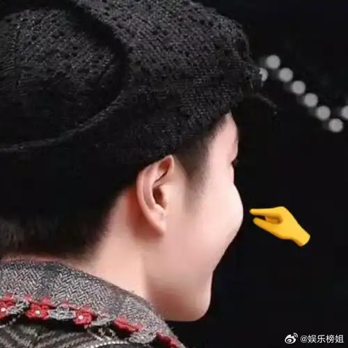 啊啊啊王一博脸颊肉回来了959595久违的奶膘我捏捏09(图一cr