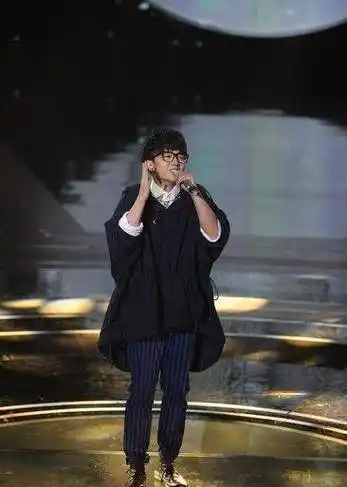 华晨宇采访表达自己的恋爱观,原来他是这样想的,歌迷:三观超正_花花