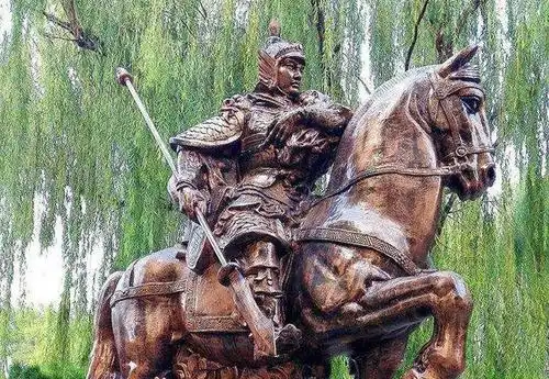 三国常胜将军赵云像