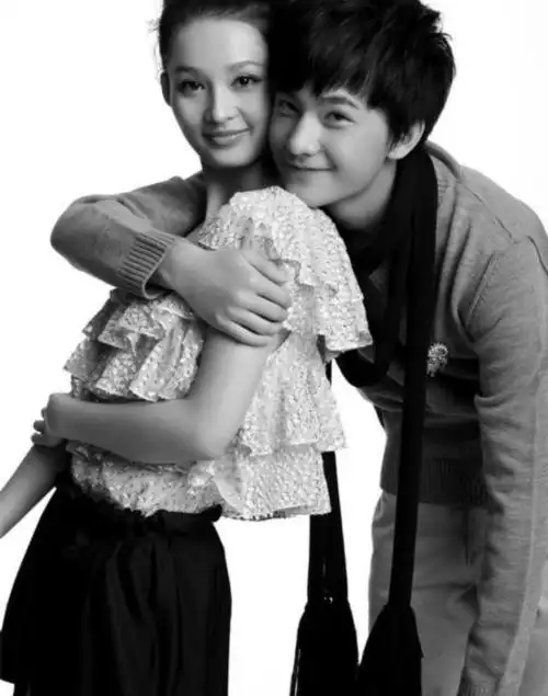 这样一推,杨洋的初恋女友应该就是李沁了.