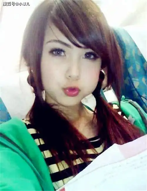 昆凌被周杰伦追到手时才17岁看了旧照后才知周杰伦赚大了