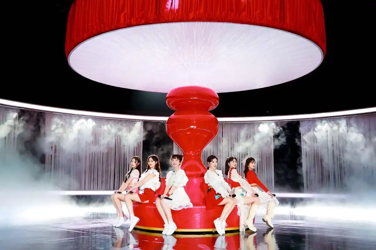 《创造营2020》灯光设计是如何照亮她们的美?_舞台