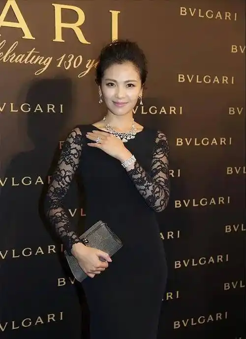 出道23年,再看"国民媳妇"刘涛如今的处境,蒋勤勤的话全应验了_综艺咖