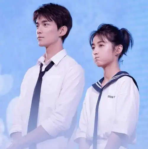 吴磊张子枫甜度爆表(张子枫和吴磊组cp)(10)