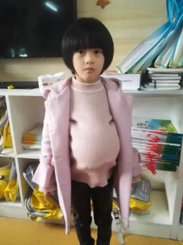 小福娃幼儿园大一班感恩节活动体验大肚子妈妈的辛苦.