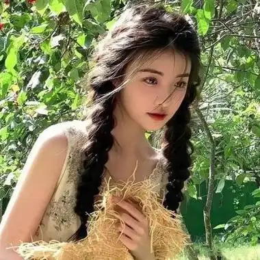 霸气的qq女生头像超拽,与喜欢撞个满怀