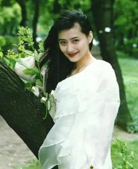 回顾8大琼瑶女主近况有人颜值拉胯有人单身至今各有各心酸