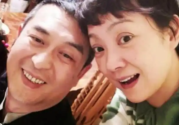 回顾张嘉译婚变?王海燕深夜发文:多年婚姻一纸协议不