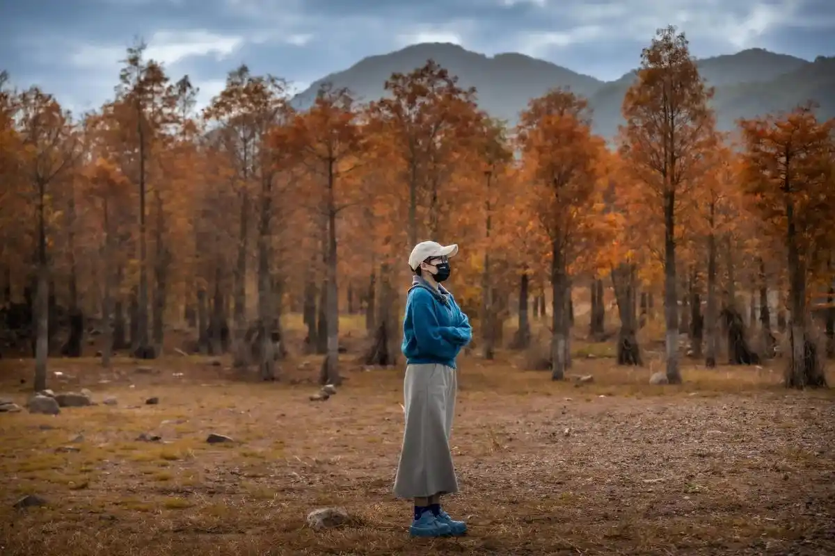 照片上的女孩 #美音美景美女 #高清美女壁纸 # - 抖音