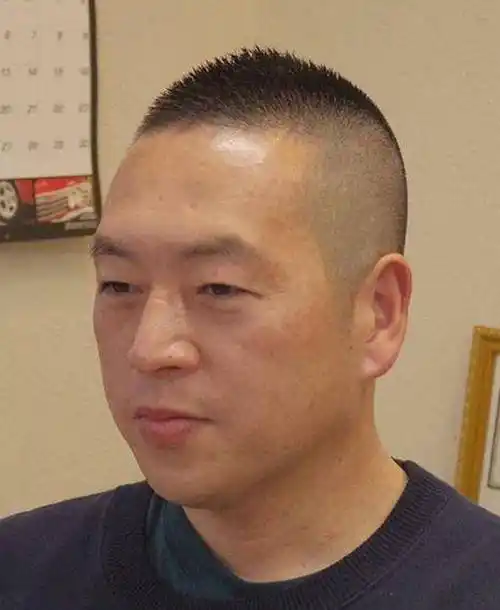 中年男人留的3种发型,听着洋气,实际上显老土气,很油腻_头发_短发