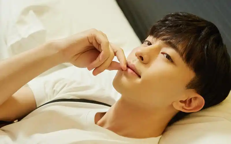 邓伦高清电脑桌面壁纸,大陆明星,帅气,帅哥,帅哥明星,邓伦,大陆男明星