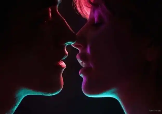 一组唯美的接吻图片作品欣赏