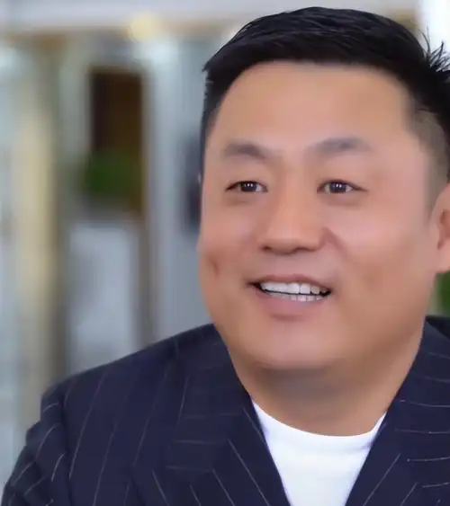 宋晓峰新歌上线,mv轻松幽默魔性十足,不愧为赵本山最得意弟子