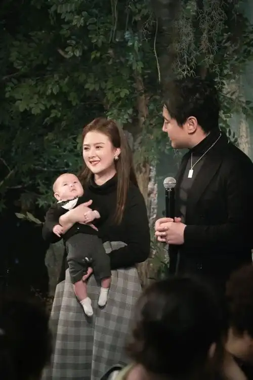 沈腾的校花老婆陪伴沈腾12年才成沈太逼来的婚姻也幸福