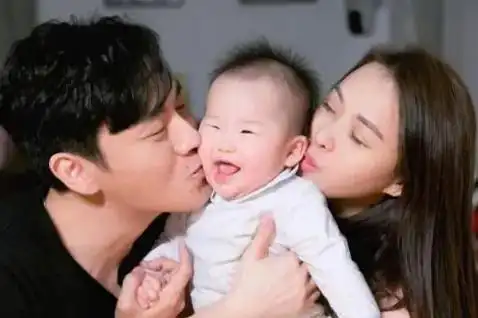 9年婚姻23年感情,受不了伊能静背叛,庾澄庆二婚娶小13岁张嘉欣