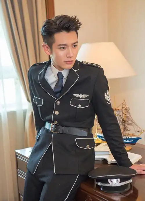 由香港著名导演李惠民执导,柯震东主演的民国传奇电视剧《舞樱》在