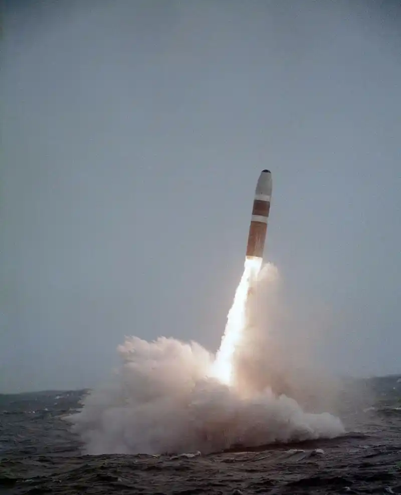 美国三叉戟-ii 洲际弹道导弹