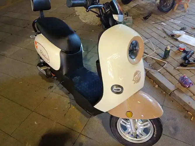 承蒙李先生厚爱,喜提雅迪电动车一辆.全款0.29w,一辆新车 - 抖音