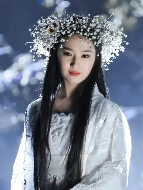 33岁刘亦菲再演古装剧,惊艳亮相宛若仙女下凡:一晃都15年了