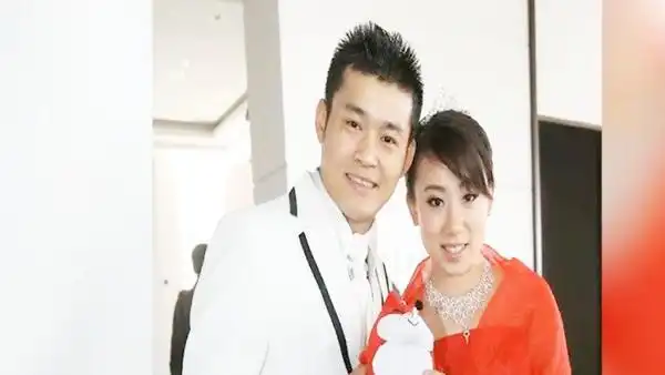 丫蛋的真名叫什么名字 详细资料背景以及原名** 丫蛋的现任丈夫是谁