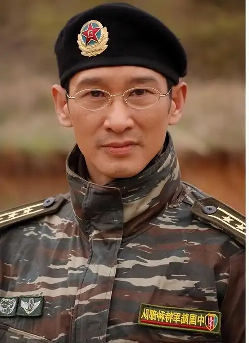 不让网友用照片当头像,倔强的王劲松拉黑粉丝后,直接退网了