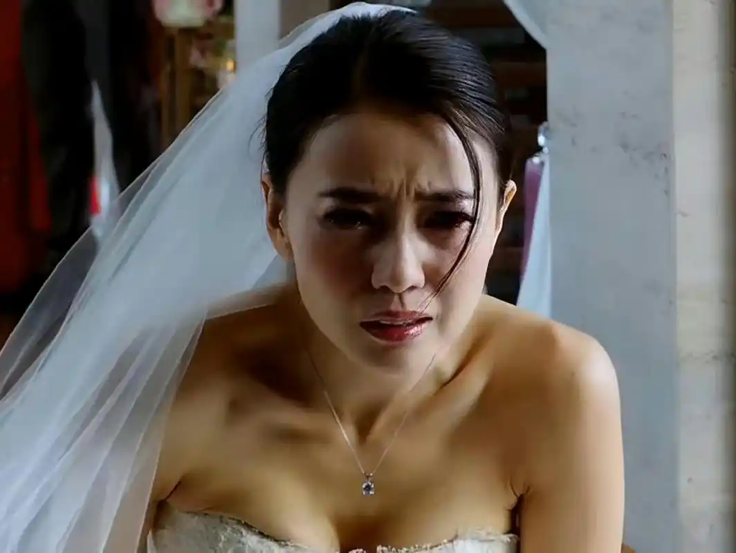 高圆圆婚纱剧照