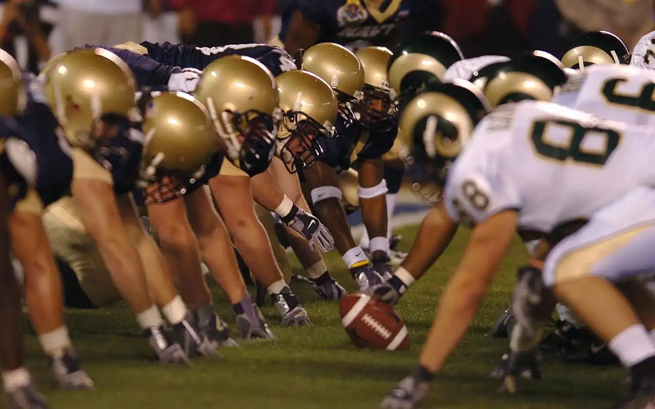 首页 桌面壁纸 激烈橄榄球运动高清壁纸上一张下一张查看原图