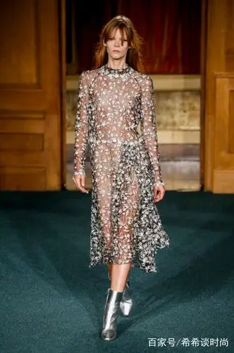 时尚:捕捉潮流动向,推荐新鲜资讯