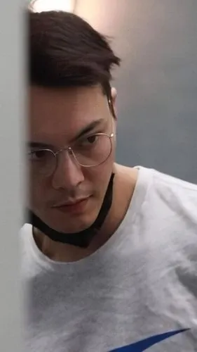 陈伟霆的素颜无修生图,大家觉得如何?