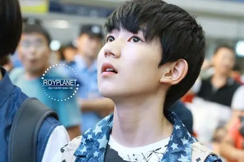 tfboys王源 140804北京赴上海 cr:星源_royp… - 堆糖,美图壁纸兴趣