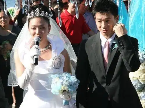 肖钦,因女友诈骗5800万被牵连退役,消失8年后成为大校|奥运会|邹凯