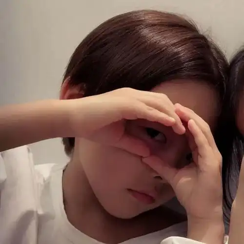 2019抖音最火的情侣头像大全萌小孩