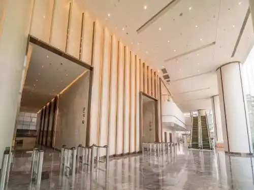 恒隆广场,高区看江498平,8十1,全套家私,随时看—湖北武汉江汉区办公