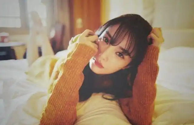 李小璐在酒店休息,看到她的表情,众人顿时不淡定了