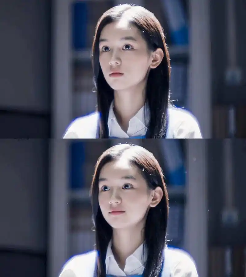 她在《少年的你》里演的魏莱那个眼神真的绝,从上往下俯视,淡漠又