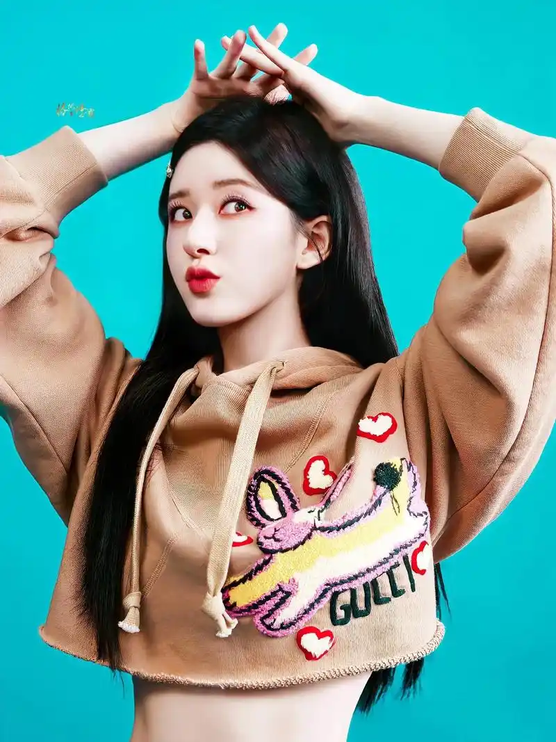 赵露思壁纸高清  - 抖音