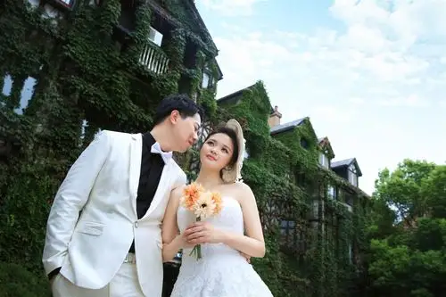 苏达& 朱洁结婚请柬