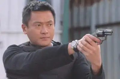 魏骏杰毕业于香港演艺学院戏剧系,与香港著名演员黄秋生是同门师兄弟.