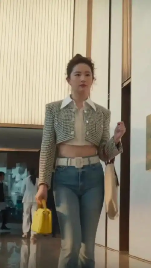刘亦菲新剧牛仔裤穿搭
