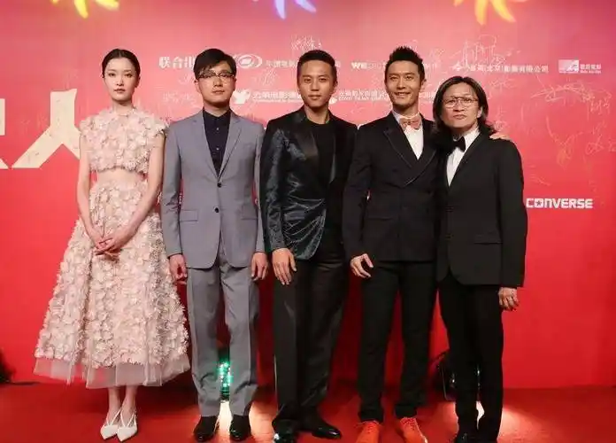 而罗志祥和高晓松身高持平,也是178cm.