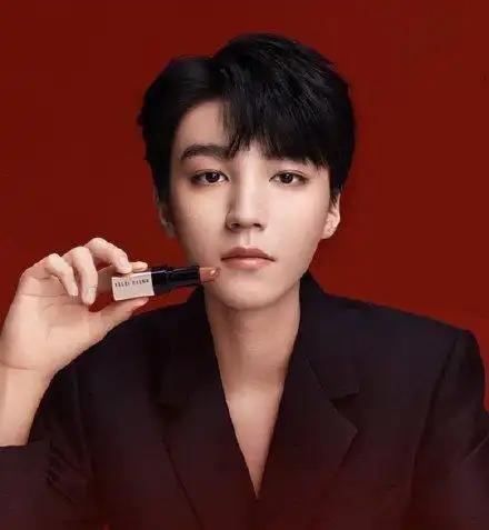 210827 王俊凯芭比波朗最新广告帅图释出 请查收属于代言人的今日份