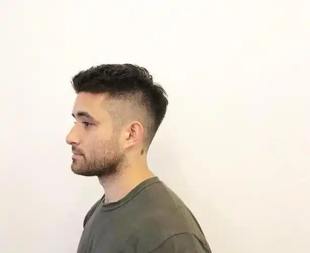 两边铲清短发精神又帅气简单易打理