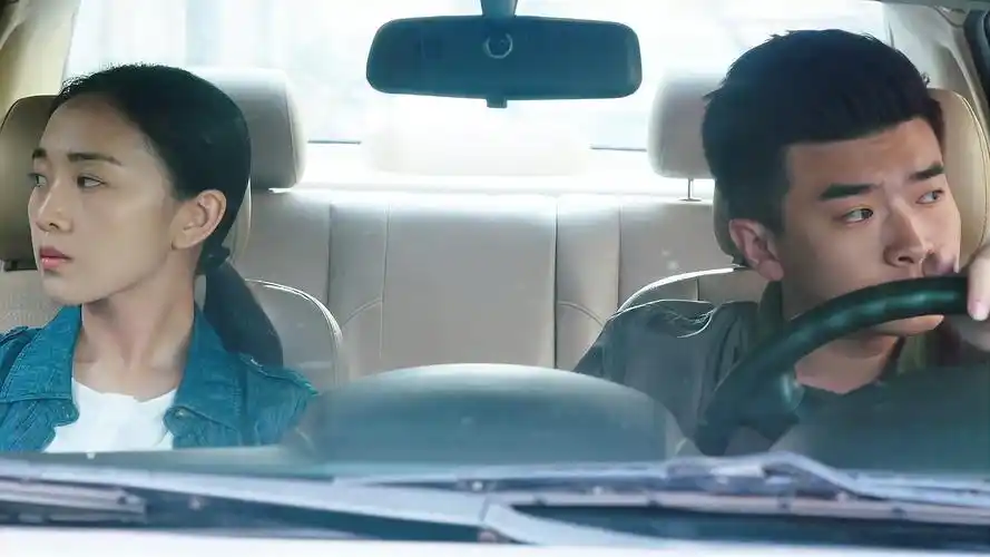 等爱回家:属下好心询问记者,哪想是自作多情,看完笑的合不拢嘴