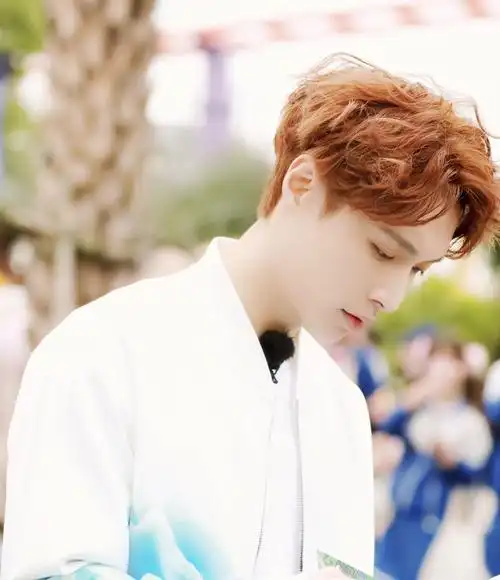 八字命理(名人篇):张艺兴 食神壬水 正官羊刃 艺星坦荡