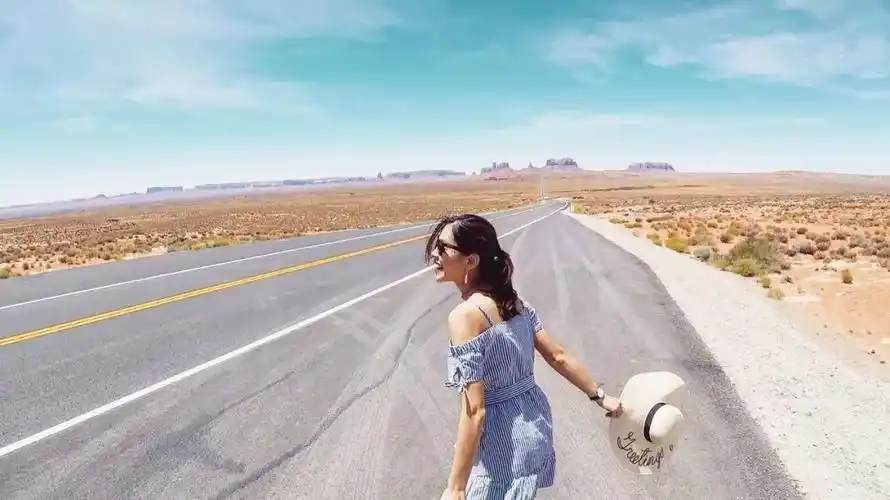 旅途中时髦,独立又优雅的你,才最珍贵丨旅行穿搭