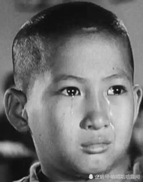 洪金宝少年照曝光,也曾是个帅气的小鲜肉,比成龙还精神!